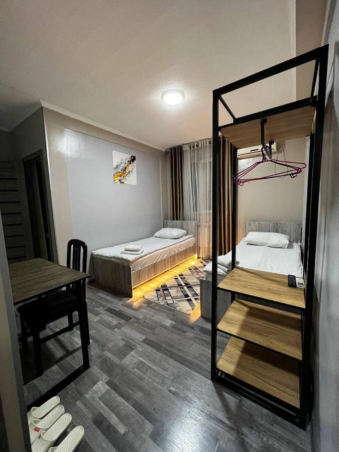 Ave Hotel Osh Exterior foto